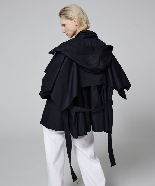Short trench coat