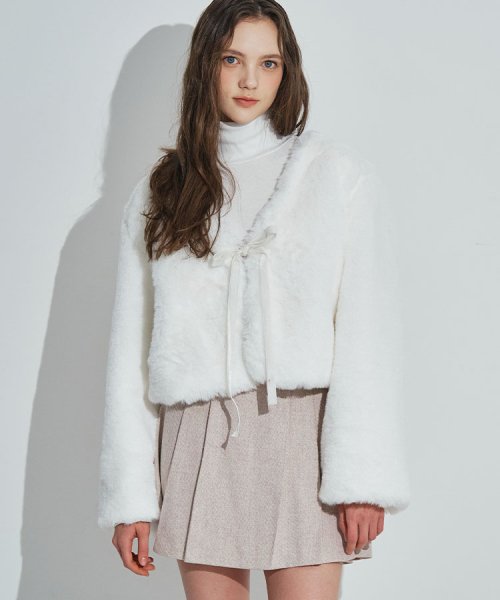 MUSINSA | ROSÉ FRANTZ Cozy Ribbon Fur Jacket [Ivory]