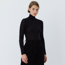 signature turtle-neck top (black)