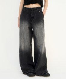 Curved Pocket Cut Denim Pants [ Black ]