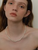 리엔느와르(leeENoir) Twisted Pearl Necklace