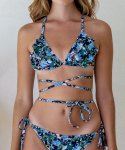로에(LEAUET) Morgan Navy Ruffle-trimmed Floral Bikini Top