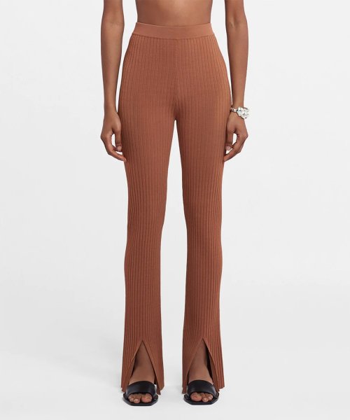 【送料&関税込】Nanushka Anny Chestnut Trousers Leena - Okobor™ Alt-Leather Pants - Ashy Taupe – Nanushka