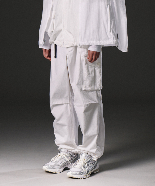 Широкие карго брюки с ремнем (White)