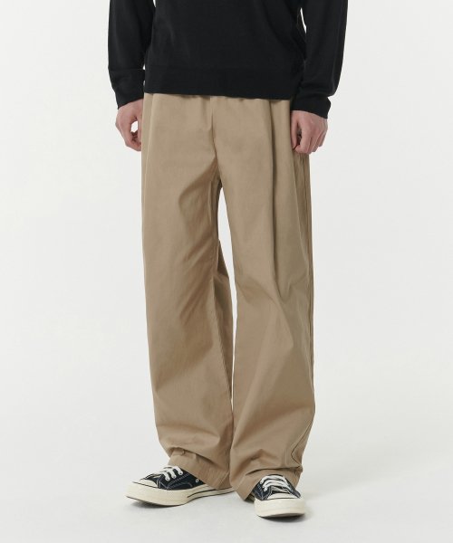 COTTON DEEP TUCK широкие BANDING брюки [BEIGE]