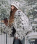 낫노잉(NOTKNOWING) White Leopard Crop Fur Jacket