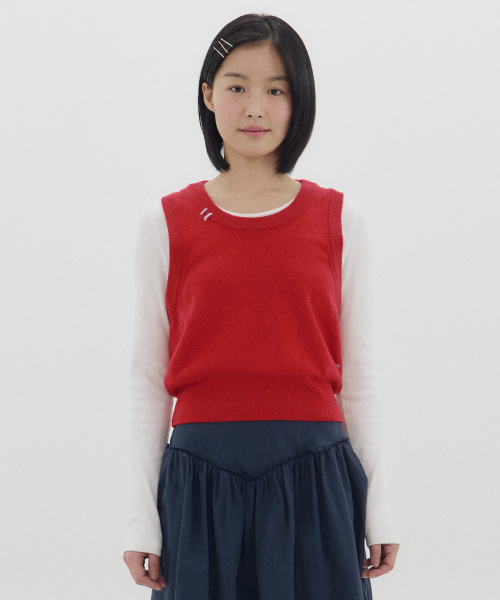 DAISY NEEDLE POINT KNIT VEST red