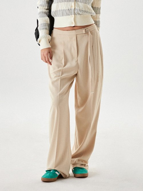 Брюки с двумя складками и ремнем [beige]