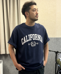 후아유(WHO.A.U) California Letter Short Sleeve T-shirt /WHRAE2324U