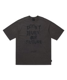 [PBA] DBOF Collage T-Shirt [CHARCOAL]