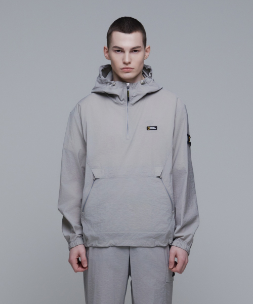 Анорак N241UFT940 Dimmer Woven Training Hoodie OAK BEIGE