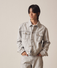 Button Point Light Denim Jacket