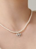 유니제이(UNI.J) Pretty Ribbon Pearl Silver Necklace In491 [Silver]