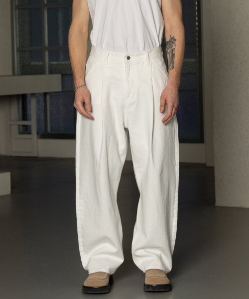 Широкие вареные джинсы с одной складкой [White]