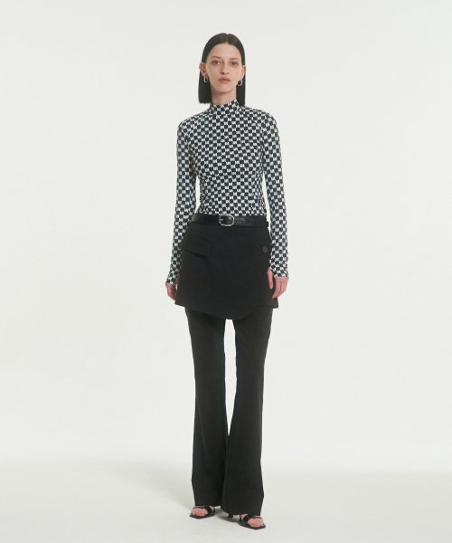 PANELED SLIM TROUSERS [BLACK]