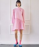 타브(TAV) 스카프 레이어드 볼륨 드레스 - 핑크 스트라이프