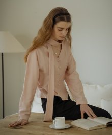 Tied collar pearl button flare blouse_Pink