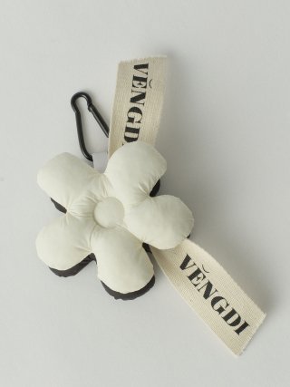벵디(VENGDI) Padded Flower Keyring_White