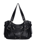 이우가마카라스(IUGAMAKARAS) Studded Leather Shoulder Bag (Black)