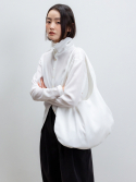 레이스(RRACE) Pleats Shoulder Bag_White