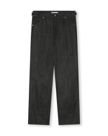 STRAIGHT FIT SELVAGE JEANS BLACK