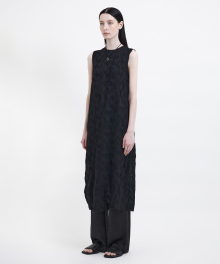 Row-Edge Dress - Black