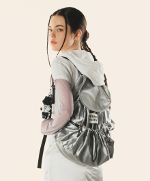 String flap backpack _ Glittery silver