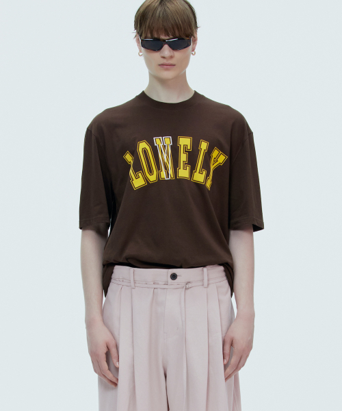 LONELY/LOVELY SHORT SLEEVE T SHIRT BROWN
