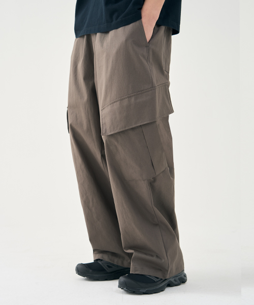 MUSINSA | ARRAYED Oblique Oversized Cargo Bendable Chino Pants [CHARCOAL]