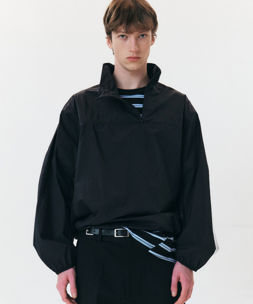 SHEER SIDE PANEL PULL OVER - BLACK