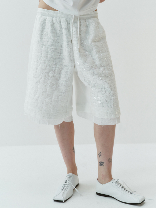 【Gimmetheyoung】G_SPANGLE BLOCK HALF PANTS WHITE 김미더영(GIMMETHEYOUNG) G_SPANGLE BLOCK HALF PANTS / WHITE