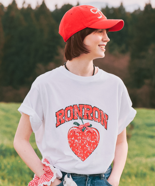 【RONRON】24SS STRAWBERRY RIBBON BASIC FIT T SHIRT STRAWBERRY RIBBON BASIC FIT T SHIRT BLACK RED - RONRON 론론