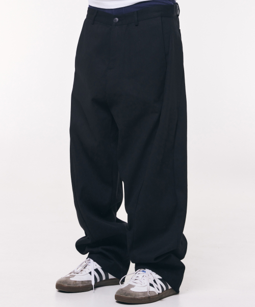 Широкие джинсы Curved Black