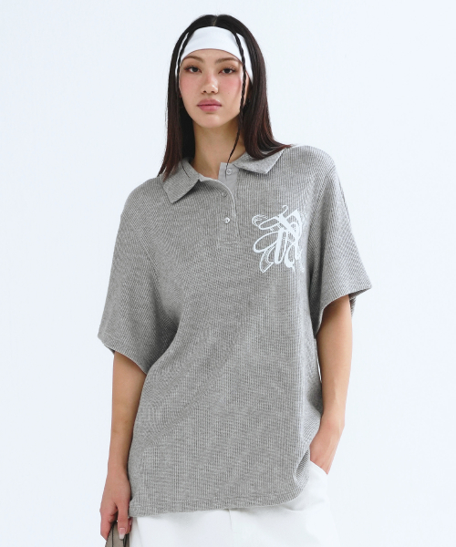 EMBLEM PIQUE TEE серый