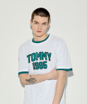 타미진스(TOMMY JEANS) 토미 바시티 스포츠 티셔츠 (T32E1TTO43TMT1YBR)