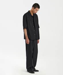 Convertible Collar Half Shirt - Black