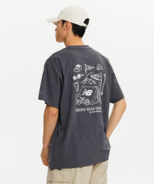 NBNEE22443 / UNI FROZEN 캠핑그래픽 반팔티 (CHARCOAL)