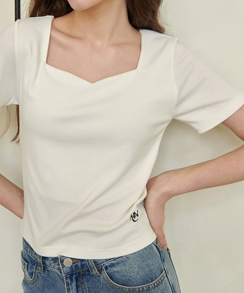 Lily Heart neck Tee