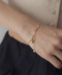 메리모티브(MERRYMOTIVE) Small heart with surgical gold ball chain bracelet