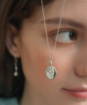메리모티브(MERRYMOTIVE) Rose engraving pendant with surgical necklace