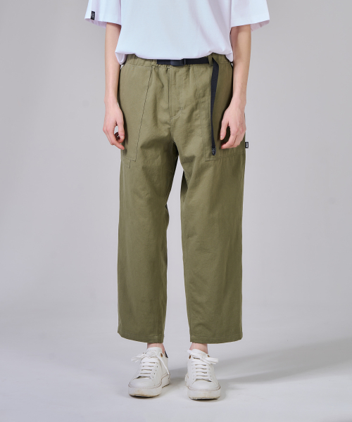 케이지엠(KZM) 루즈핏 테이퍼드 팬츠 KHAKI - 사이즈 & 후기 | 무신사