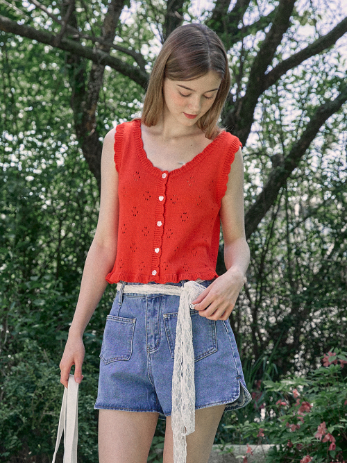 FRILL PUNCHING KNIT VEST RED