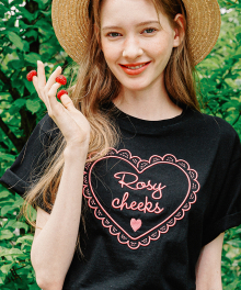 ROSY CHEEKS HEART BASIC FIT T SHIRT BLACK