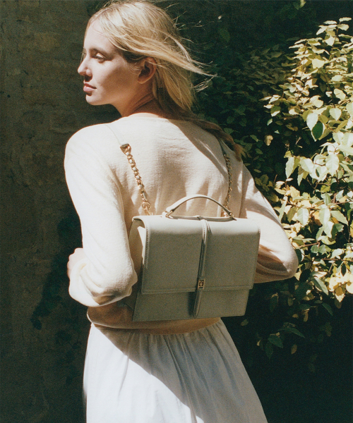 폴뉴아(FOLNUA) CLASSIC LOGO HALLIE BACKPACK [ECRU - PLAIN