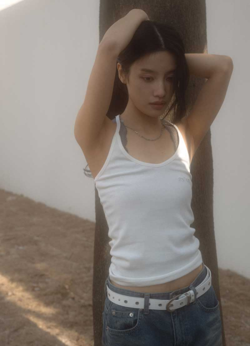 애즈온() HATTIE HALTER NECK SLEEVELESS / WHITE 상품 이미지