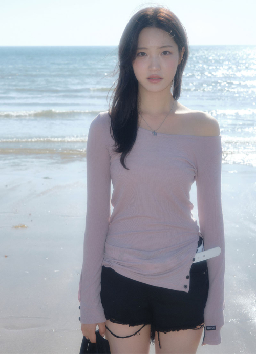 애즈온() DIAGONAL BUTTON T / PINK 상품 이미지