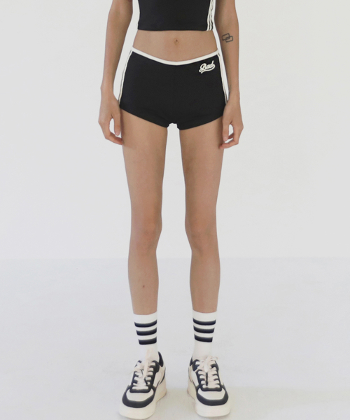 배드블러드(BADBLOOD) 웬디 마이크로 숏츠 - 블랙 - 사이즈 & 후기
