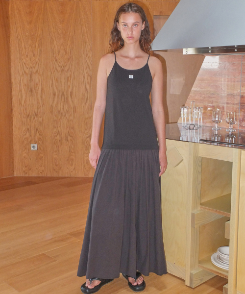COTTON SHIRRING MAXI DRESS - BLACK