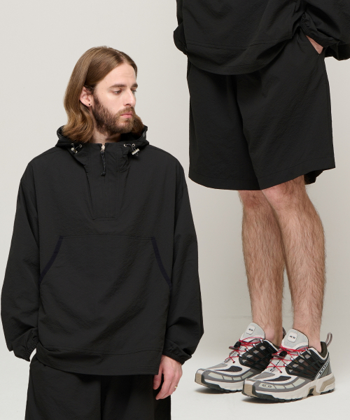 Комплект из сирсакера с анораком и шортами (Black)