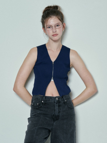 Solid Knit Vest in Navy VK4MV252-23